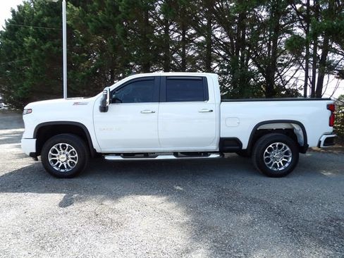 Used 2025 Chevrolet Silverado 2500 LT w/ Z71 Chrome Sport Edition AWD/4WD image 2