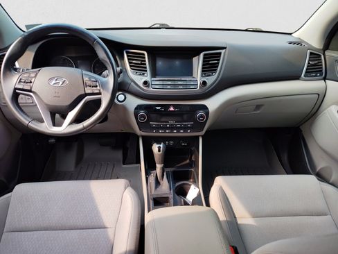 Used 2018 Hyundai Tucson Value w/ Cargo Package FWD image 13