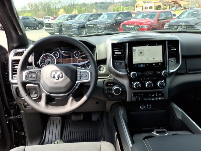 New 2026 RAM 1500 Big Horn w/ Night Edition AWD/4WD image 9