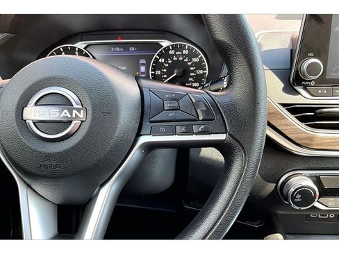 Used 2026 Nissan Altima 2.5 SV FWD image 21