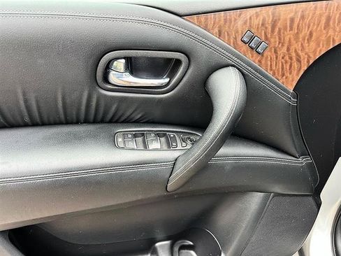 Used 2019 Nissan Armada Platinum w/ Captain's Chairs Package RWD image 13