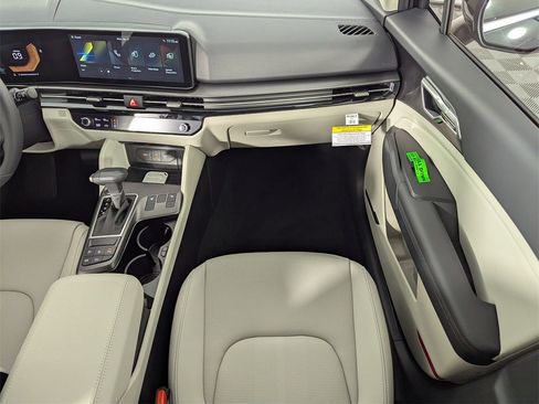 New 2026 Kia Sportage EX image 16