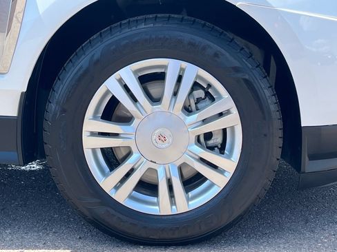 Used 2014 Cadillac SRX Luxury w/ Driver Awareness Package FWD image 8