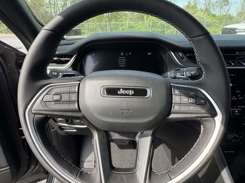 New 2026 Jeep Grand Cherokee L Laredo AWD/4WD image 19