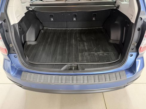 Used 2015 Subaru Forester 2.5i Touring AWD/4WD image 9