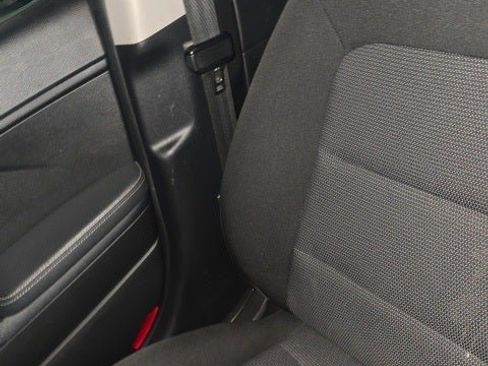 Used 2017 Kia Forte LX image 9