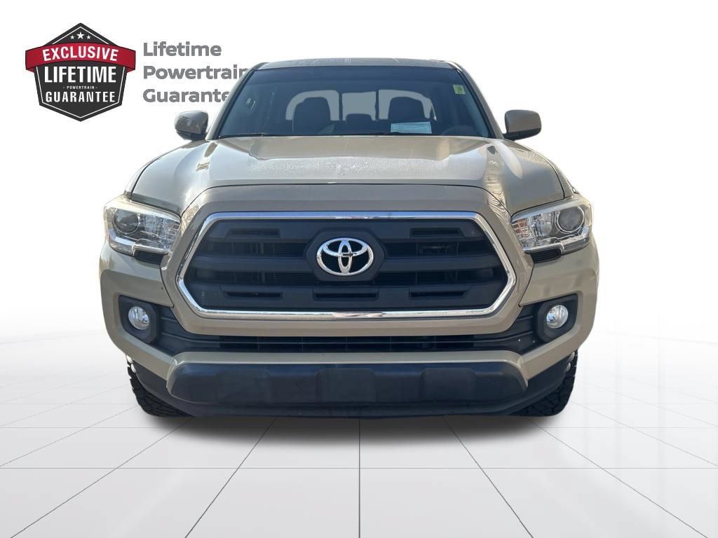 Used 2016 Toyota Tacoma SR5 w/ Towing Package RWD image 8