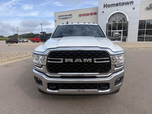 Used 2023 RAM 3500 Big Horn w/ Level 1 Equipment Group AWD/4WD image 8