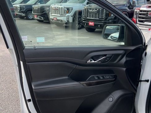 Certified 2022 GMC Acadia AT4 image 10