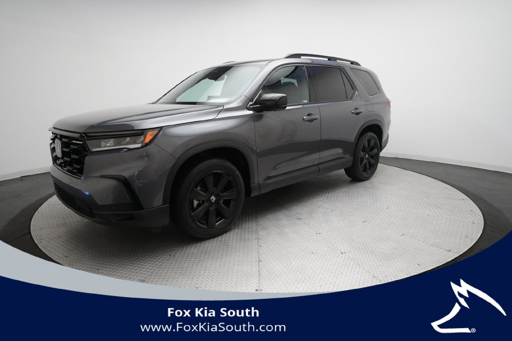 Used 2025 Honda Pilot Black Edition image 1