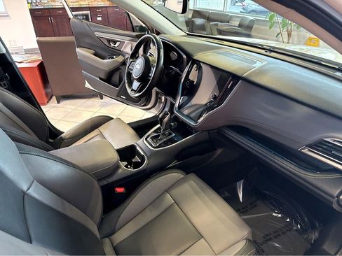 Used 2025 Subaru Outback Onyx Edition AWD/4WD image 28