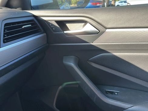 Used 2019 Volkswagen Jetta FWD image 39