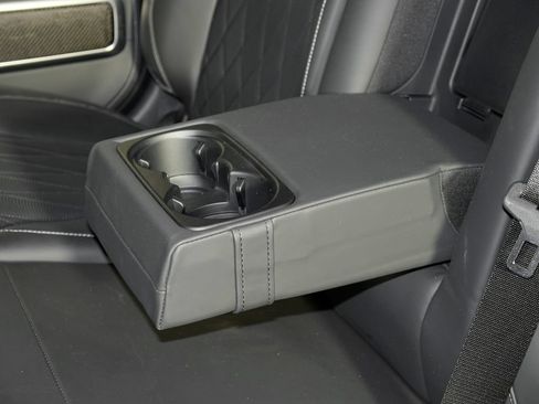 Used 2025 Mercedes-Benz G 550 image 34