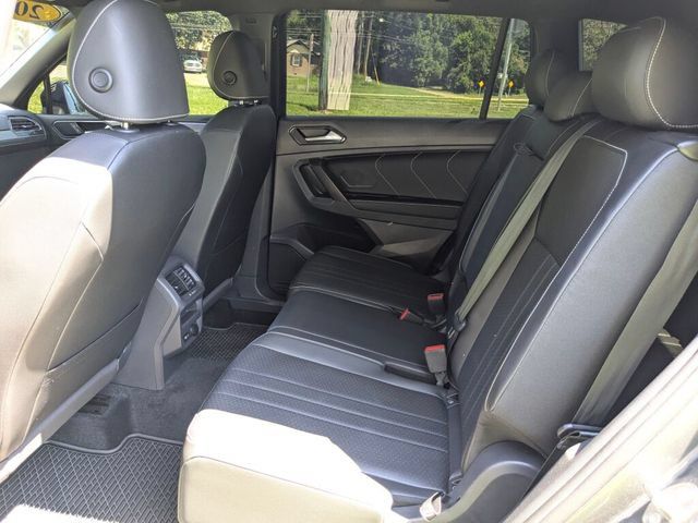 Used 2023 Volkswagen Tiguan SE R-Line FWD image 32