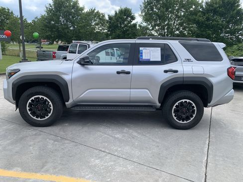 Used 2026 Toyota 4Runner TRD Off-Road AWD/4WD image 4