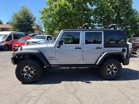 Used 2016 Jeep Wrangler Unlimited Sport w/ Quick Order Package 24S AWD/4WD image 13