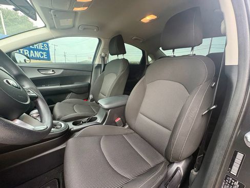 Used 2021 Kia Forte LXS FWD image 12