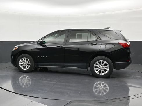 Used 2020 Chevrolet Equinox LS FWD image 2