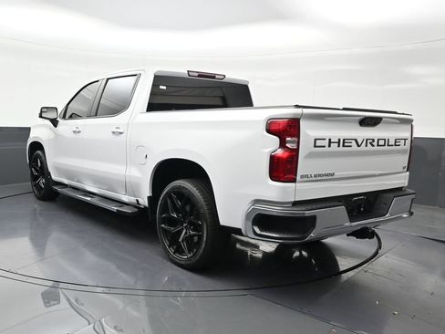 Used 2023 Chevrolet Silverado 1500 LT image 3