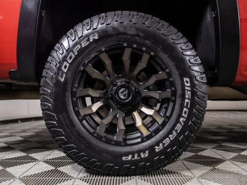 Used 2018 Chevrolet Silverado 1500 LT w/ All Star Edition AWD/4WD image 21