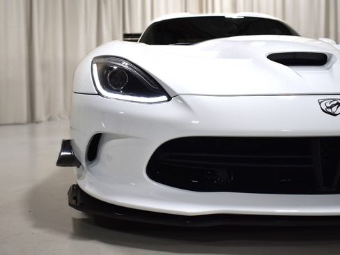 Used 2016 Dodge Viper ACR RWD image 7