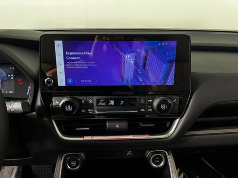 Used 2026 Toyota Grand Highlander XLE FWD image 18