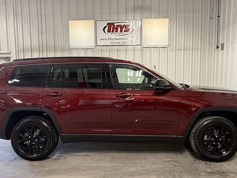 New 2026 Jeep Grand Cherokee L 4WD image 2
