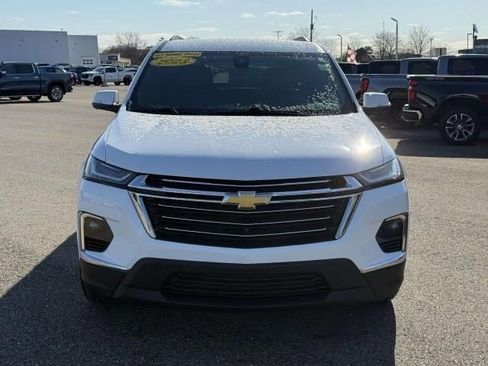 Certified 2023 Chevrolet Traverse LT w/ LT Premium Package image 3
