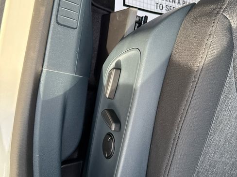 New 2025 Ford Maverick XLT w/ XLT Luxury Package image 23