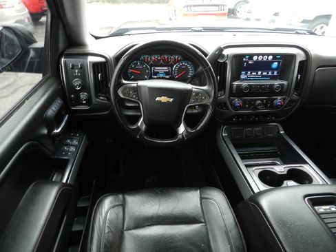 Used 2017 Chevrolet Silverado 1500 LTZ Z71 w/ LTZ Plus Package image 9