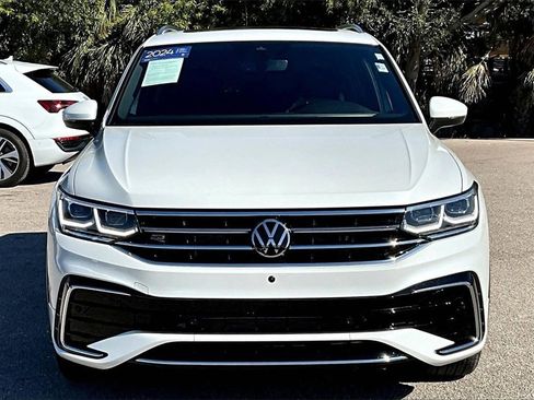 Certified 2024 Volkswagen Tiguan SEL R-Line image 10