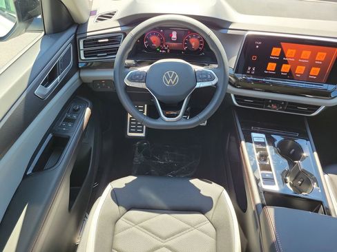 New 2026 Volkswagen Atlas Peak Edition AWD/4WD image 11