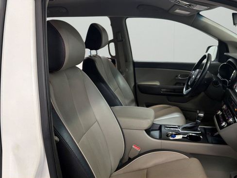 Used 2019 Kia Sedona EX FWD image 14