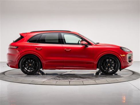 Used 2025 Porsche Cayenne GTS AWD/4WD image 6