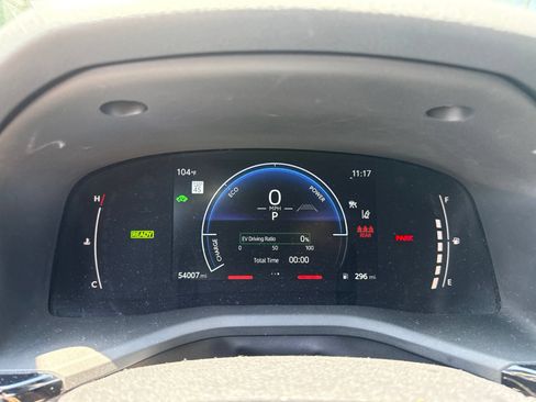 Used 2025 Toyota Camry SE FWD image 17