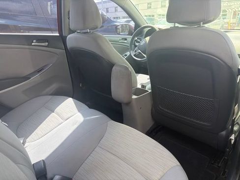 Used 2016 Hyundai Accent SE w/ Option Group 02 FWD image 7