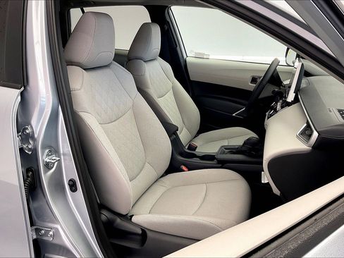 New 2026 Toyota Corolla Cross LE image 9