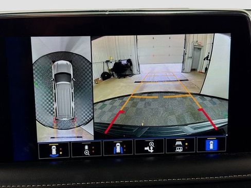 Used 2022 Chevrolet Suburban Premier image 14