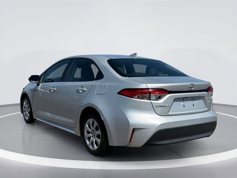 Used 2024 Toyota Corolla LE FWD image 3