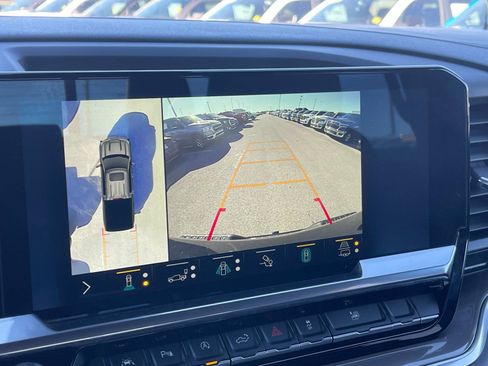 Used 2022 Chevrolet Silverado 1500 High Country image 22