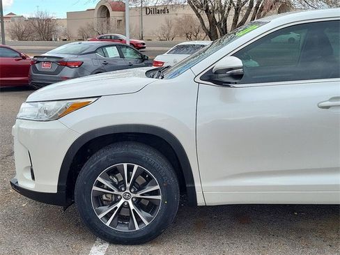 Used 2018 Toyota Highlander Plus image 8