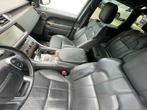 Used 2017 Land Rover Range Rover Sport SE AWD/4WD image 10