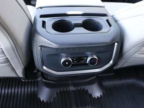 Used 2025 Ford Expedition Max Active image 17