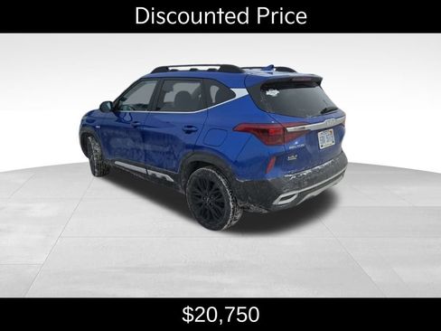 Used 2023 Kia Seltos Nightfall Edition image 3