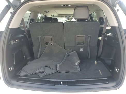 Used 2023 Jeep Grand Cherokee L Limited RWD image 7