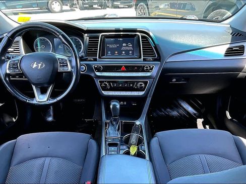 Used 2018 Hyundai Sonata SEL w/ Tech Package 02 FWD image 7