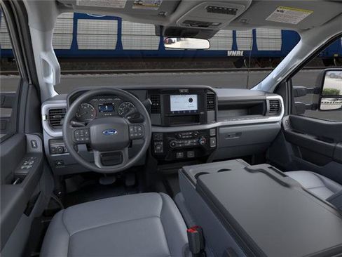 New 2026 Ford F350 4x4 Crew Cab Super Duty image 16