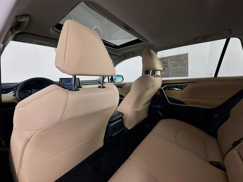 Used 2022 Toyota RAV4 XLE w/ Convenience Package image 35