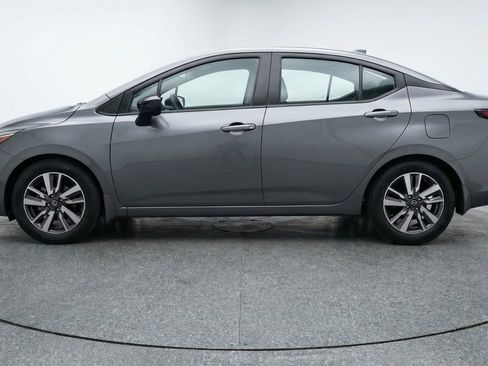 Used 2025 Nissan Versa SV FWD image 5