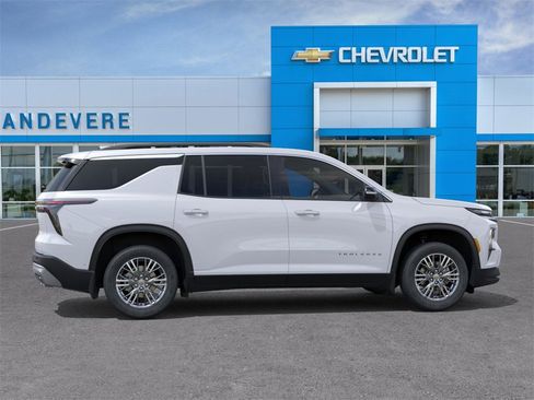 New 2026 Chevrolet Traverse LT w/ Driver Confidence Package image 5